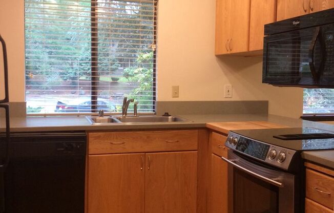 Spacious 4BR 2.75BA Tri-level home in quiet Cedar Lane Estates