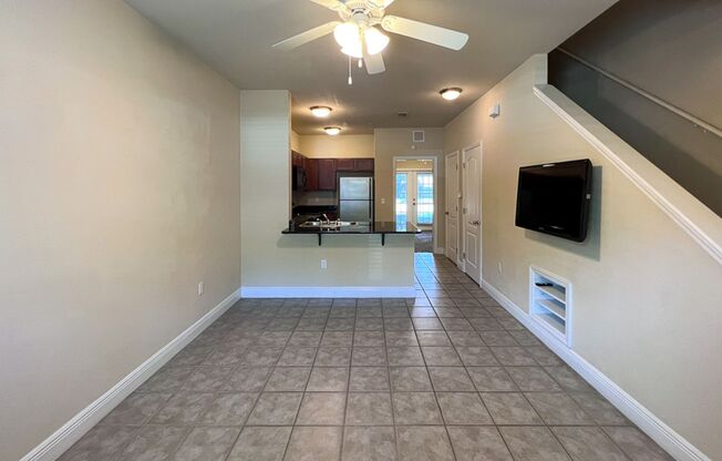 3-Bed/3-Bath Condo in Chase Hollow Available early-August!