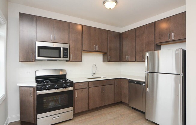 3407 FULLERTON