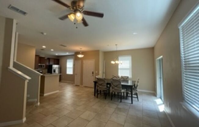 3 beds, 2.5 baths, $2,125