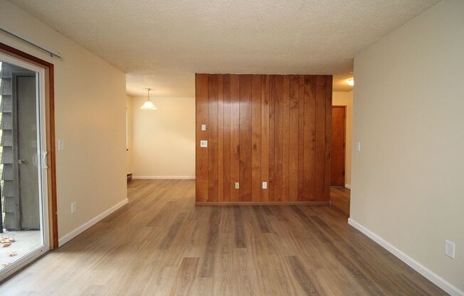 2 beds, 1 bath, 700 sqft, $1,500, Unit 5