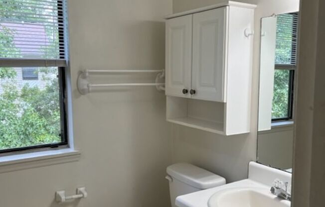 1 bed, 1 bath, 640 sqft, $990, Unit 179K