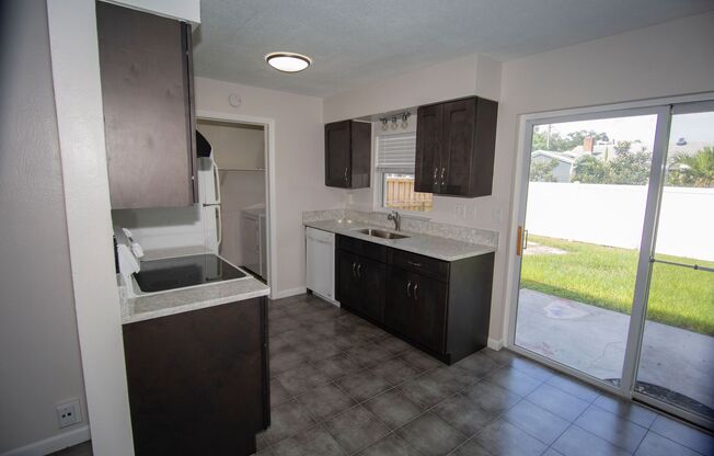 2 beds, 1 bath, $1,865