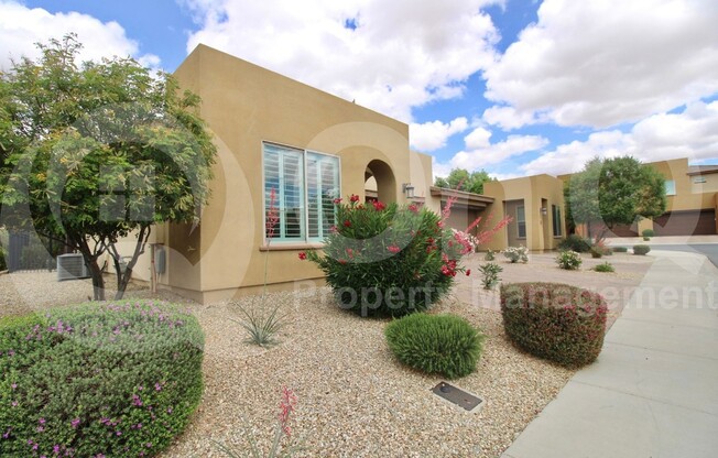 880 E VERDE BLVD