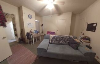 827 W. Hopkins