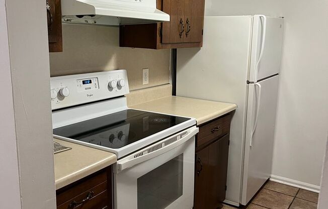 Carlton Commons Apartments