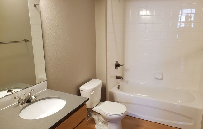 2 beds, 2 baths, 995 sqft, $2,385, Unit 307