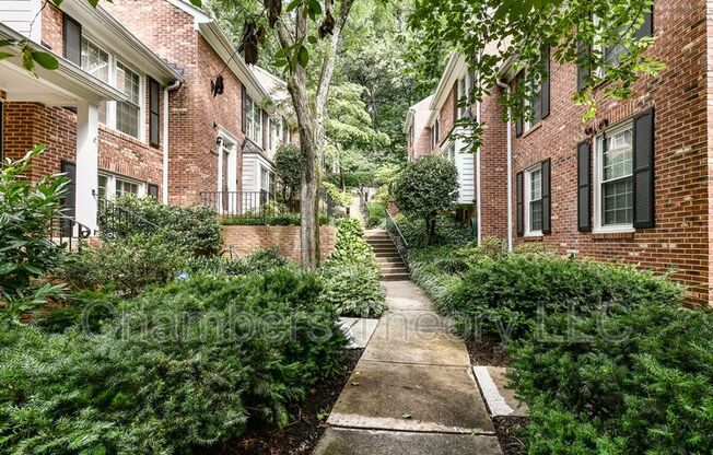 2534 S WALTER REED DR