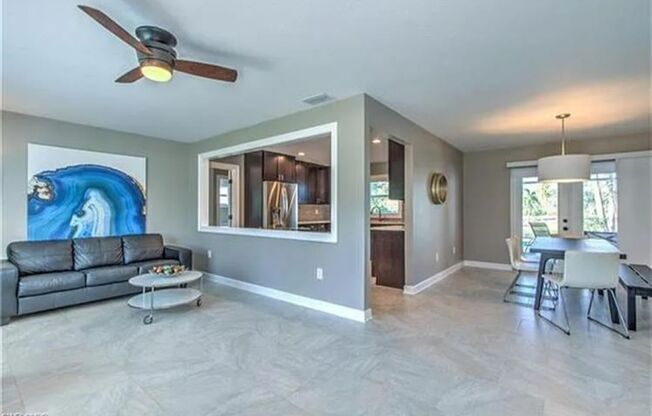 Country Living Pool Home!