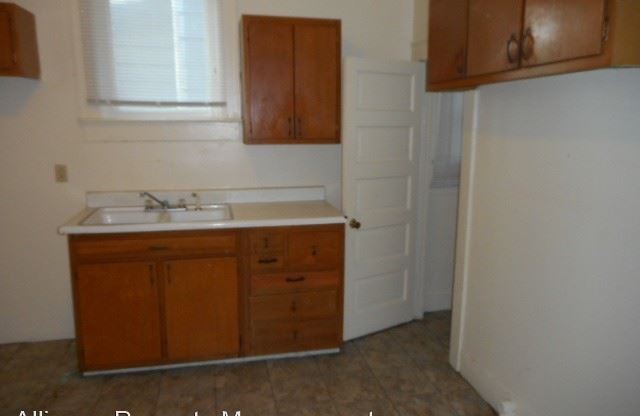 1415 Third St