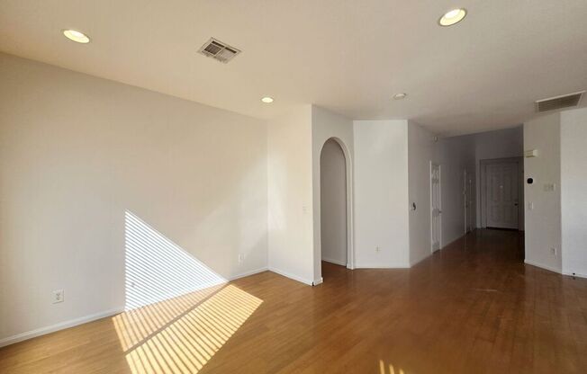 7423 COYOTE CAVE AVE