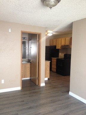 3 beds, 2 baths, 643 sqft, $2,000, Unit A302