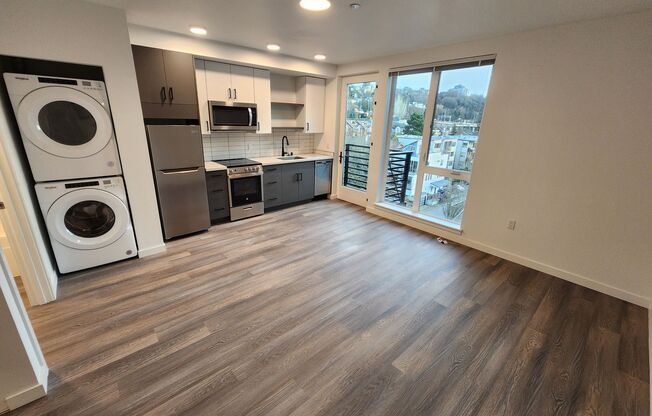 1 bed, 1 bath, 385 sqft, $1,695, Unit 504