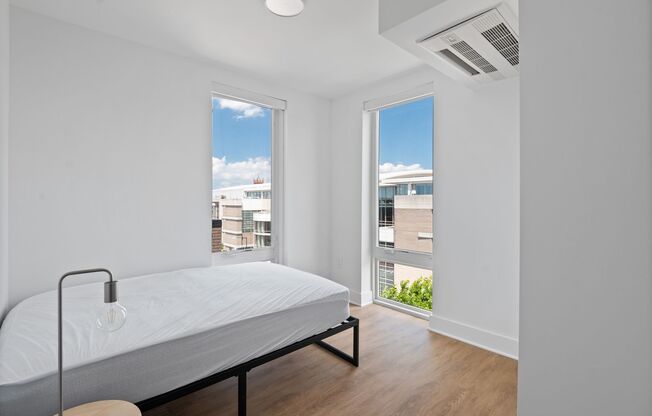 1 bed, 1 bath, $1,600