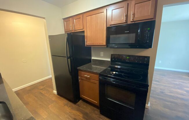 1 bed, 1 bath, 650 sqft, $1,050, Unit 23-203