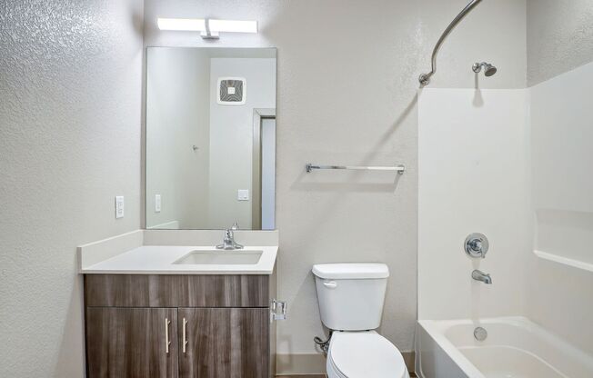 4 beds, 4 baths, 1,094 sqft, $2,900, Unit 202
