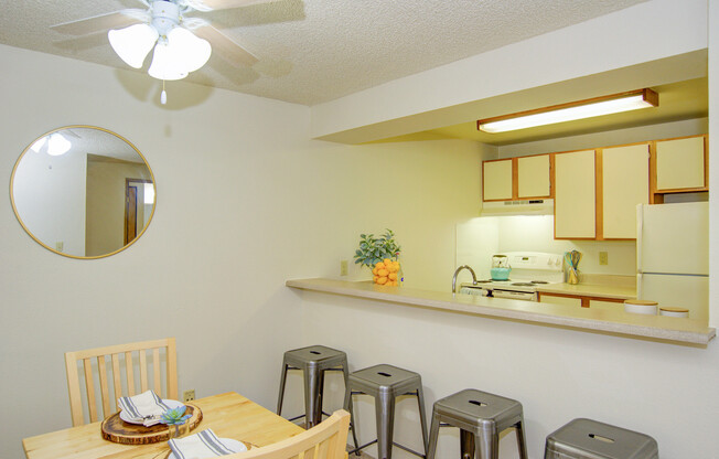 1 bed, 1 bath, 730 sqft, $1,550, Unit C-074