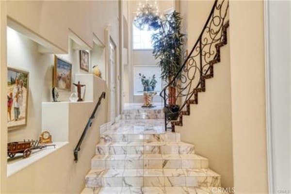 22537 N SMT RDG CIR