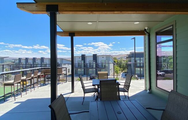 2 beds, 2.5 baths, 1,279 sqft, $1,800, Unit C10