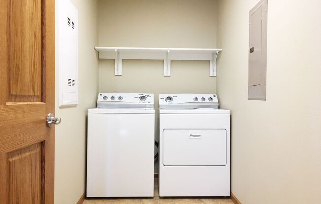 2 beds, 2 baths, 1,125 sqft, $1,195, Unit 1320-201
