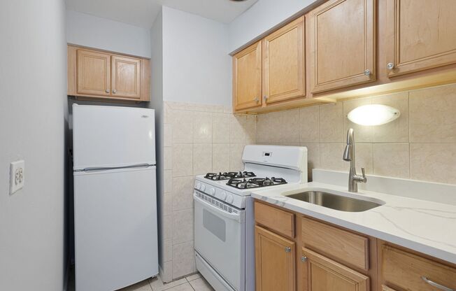 1 bed, 1 bath, 536 sqft, $1,750, Unit 346