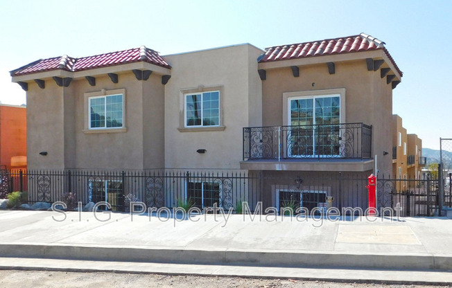 10215 TUJUNGA CYN BLVD