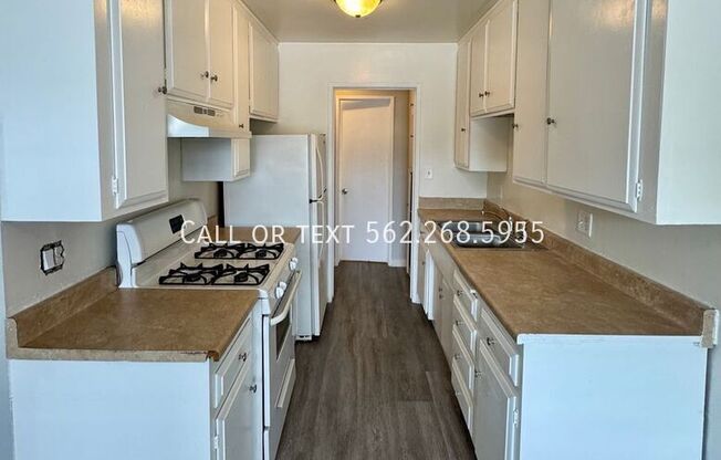 4305 E 5 ST