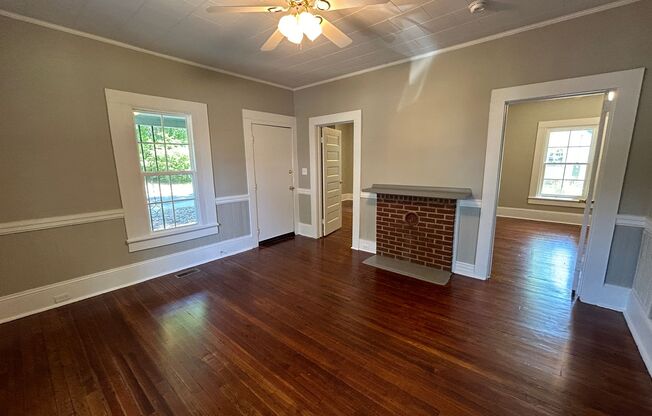 Newly Renovated Home Near Downtown Mooresville!