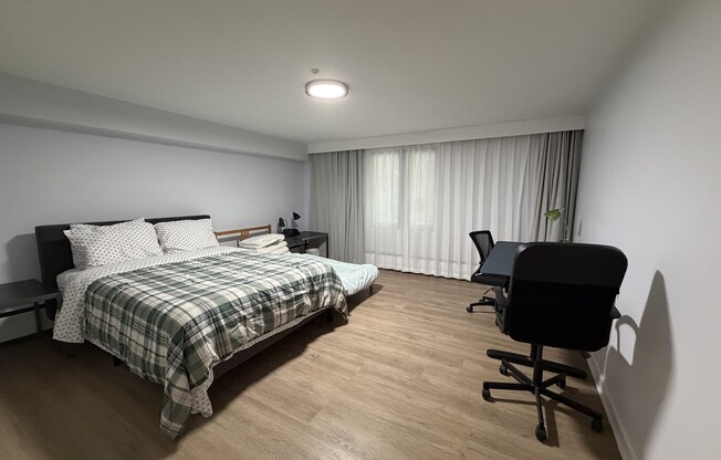 3 beds, 2 baths, 1,100 sqft, $3,500, Unit B