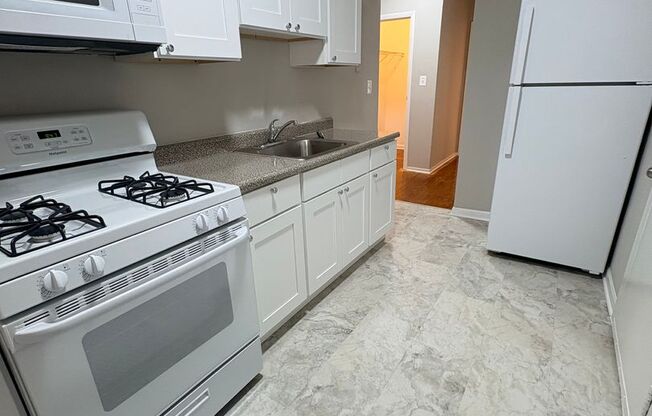 2 beds, 1 bath, 722 sqft, $1,175, Unit CA 127.5-2E