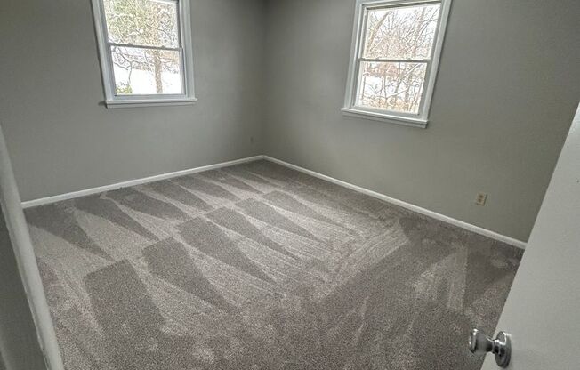 2 beds, 1 bath, 850 sqft, $1,040, Unit 2-H