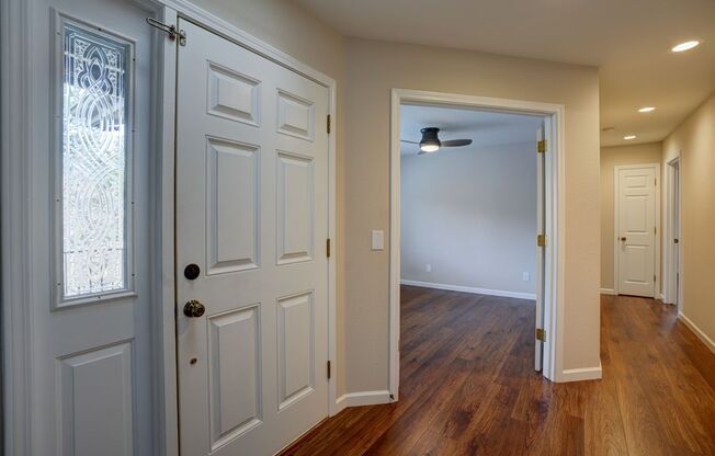 3 bedroom, 2 bathroom home in Forest Hylands!