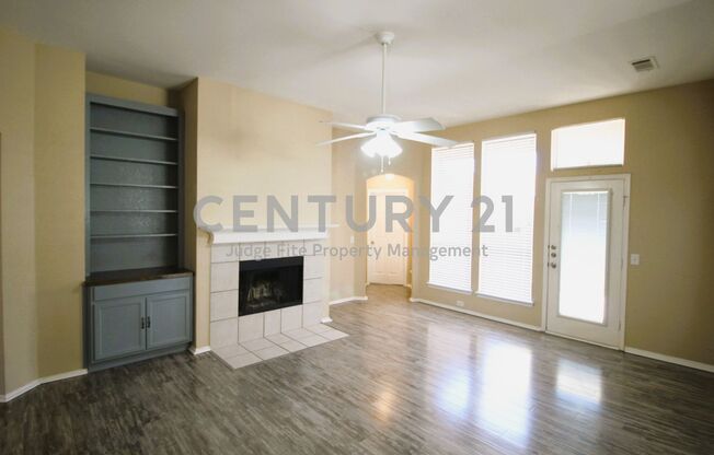 Charming 4/2/2 in The Heart of Wylie Ready For Move-In!