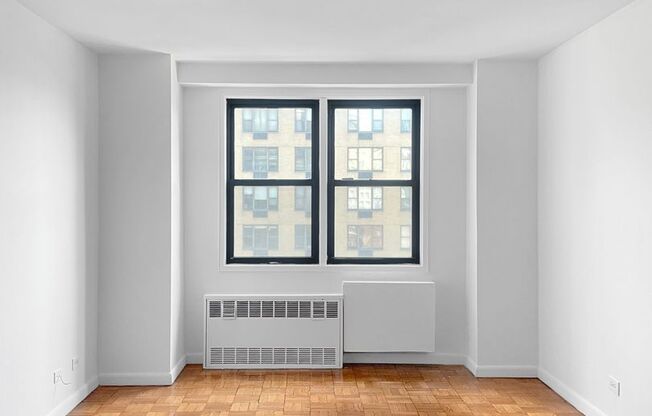 1 bed, 1 bath, 812 sqft, $5,450, Unit 10R