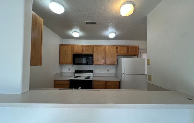 2 beds, 1.5 baths, $1,150, Unit 1860 S 2nd # 9