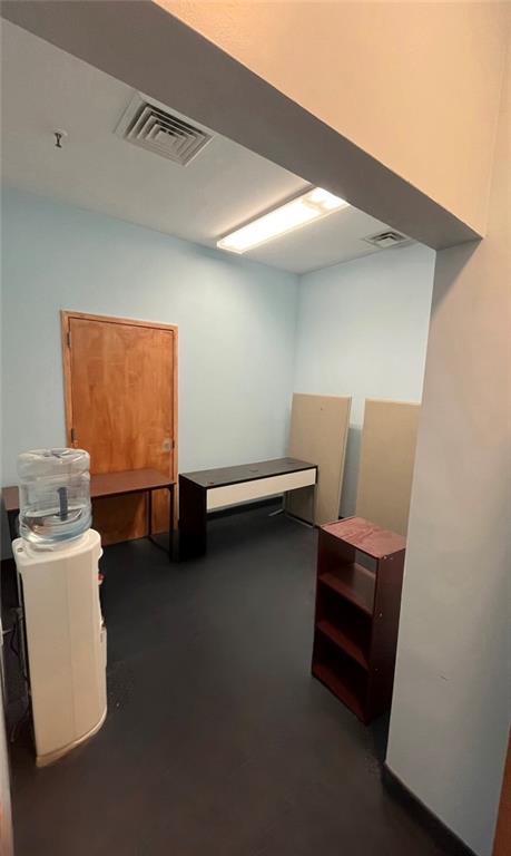 Studio, 800 sqft, $2,250