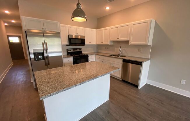 3 beds, 3.5 baths, 1,400 sqft, $1,050, Unit 4109 May Street - A