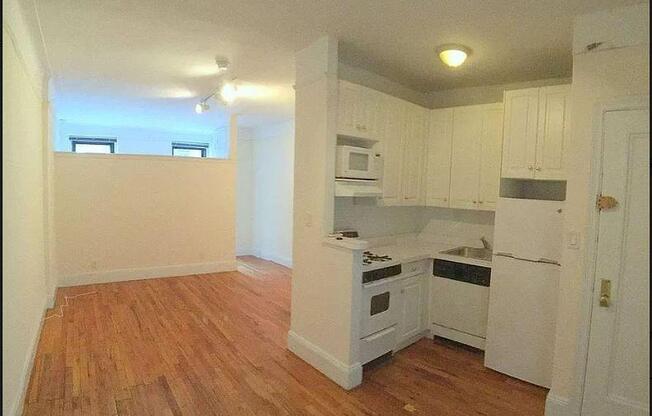 Studio, 1 bath, $2,595, Unit #2D