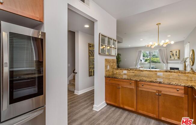 11851 LAURELWOOD DR