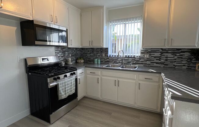 1 bed, 1 bath, 900 sqft, $2,022, Unit 381-35