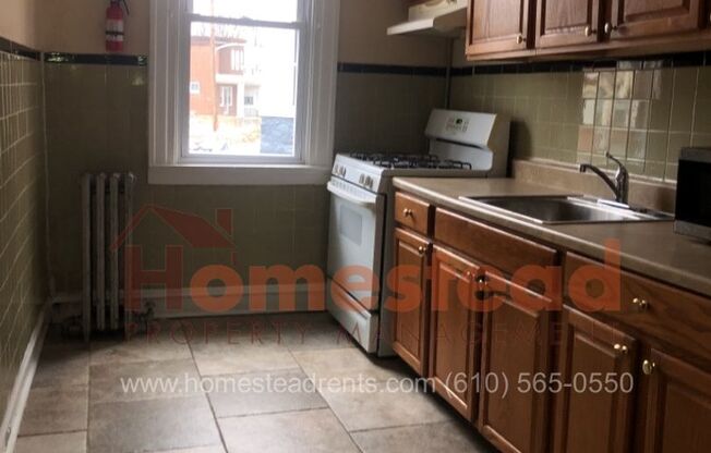 2 beds, 1 bath, $1,100