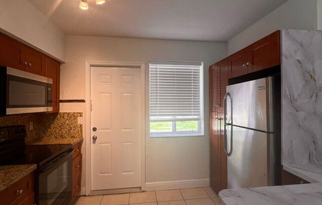 2 beds, 1 bath, 660 sqft, $2,685, Unit 31- Unit 02