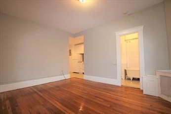 Studio, 1 bath, 400 sqft, $2,600, Unit 20