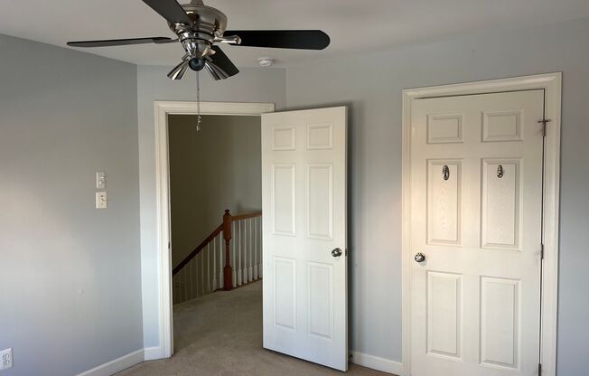 3 beds, 2.5 baths, $3,000