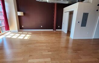 1 bed, 1 bath, $1,700, Unit # 546