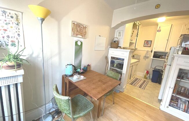 1 bed, 1 bath, $1,045, Unit 301