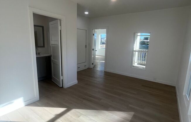 1 bed, 1 bath, $2,100, Unit 236