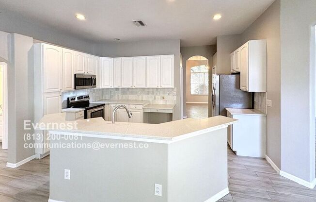 2711 KING SURREY CT