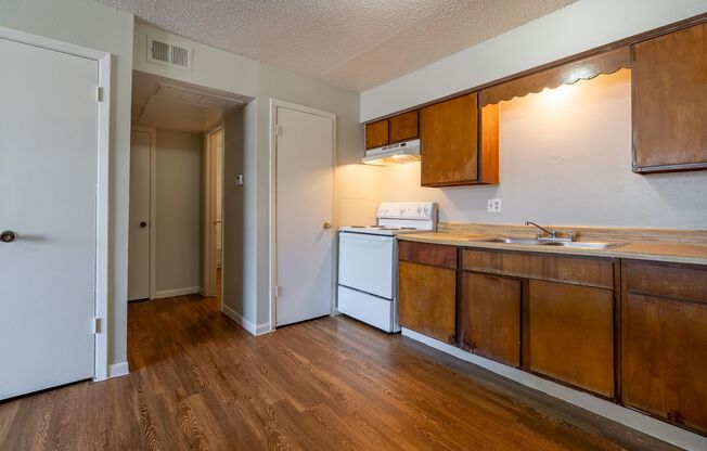 2 beds, 1 bath, 769 sqft, $775, Unit 228