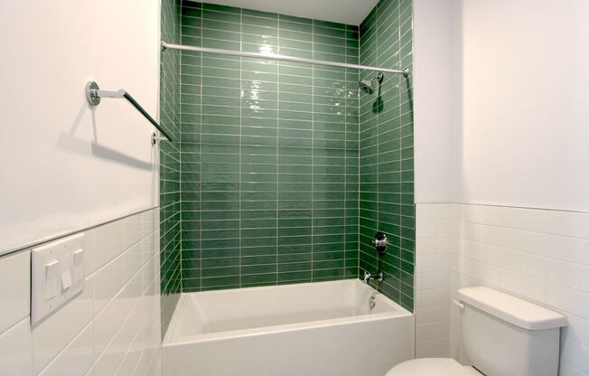 1 bed, 1 bath, 551 sqft, $1,385, Unit 102